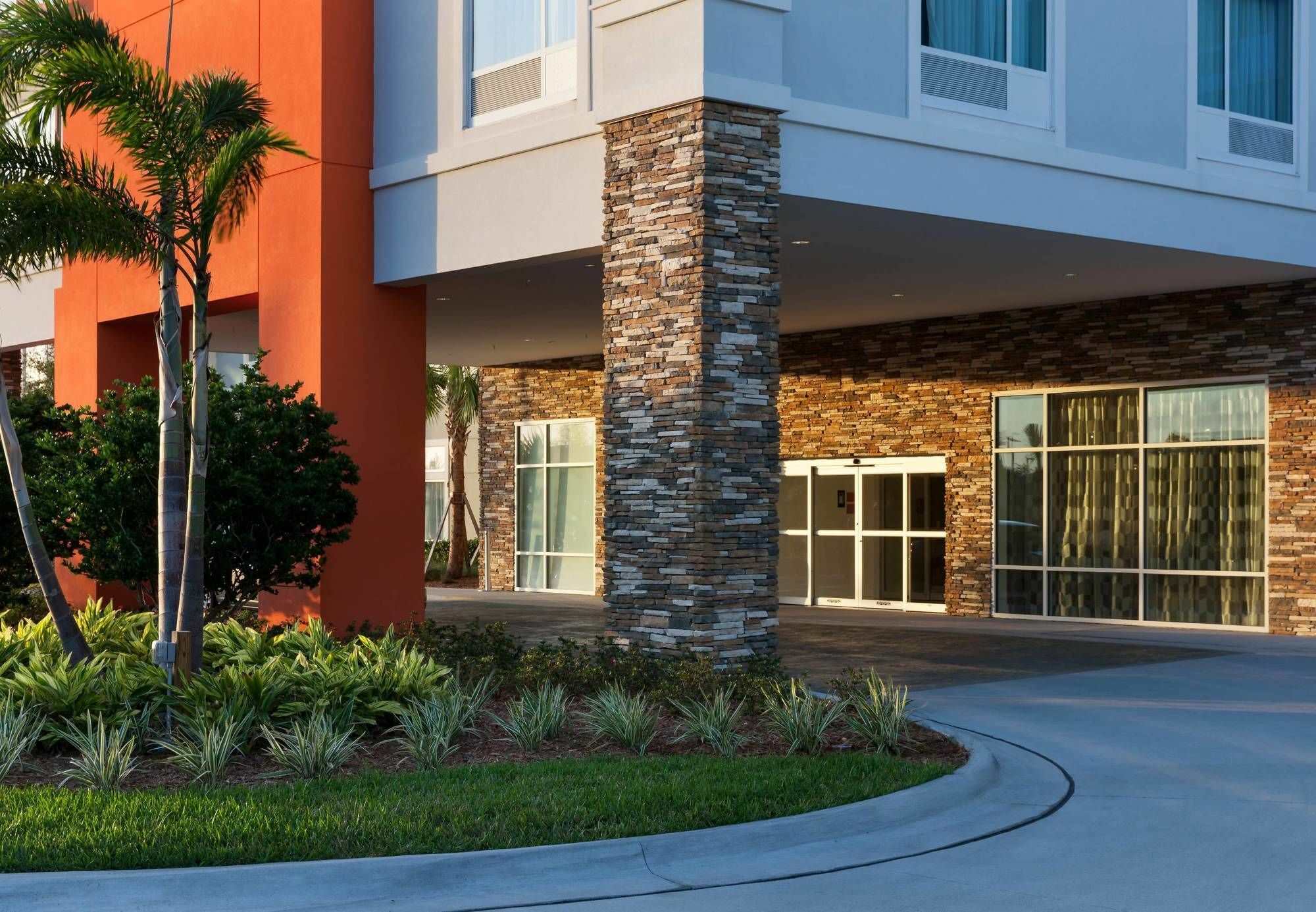 Towneplace Suites By Marriott Orlando At Seaworld Williamsburg Exterior photo