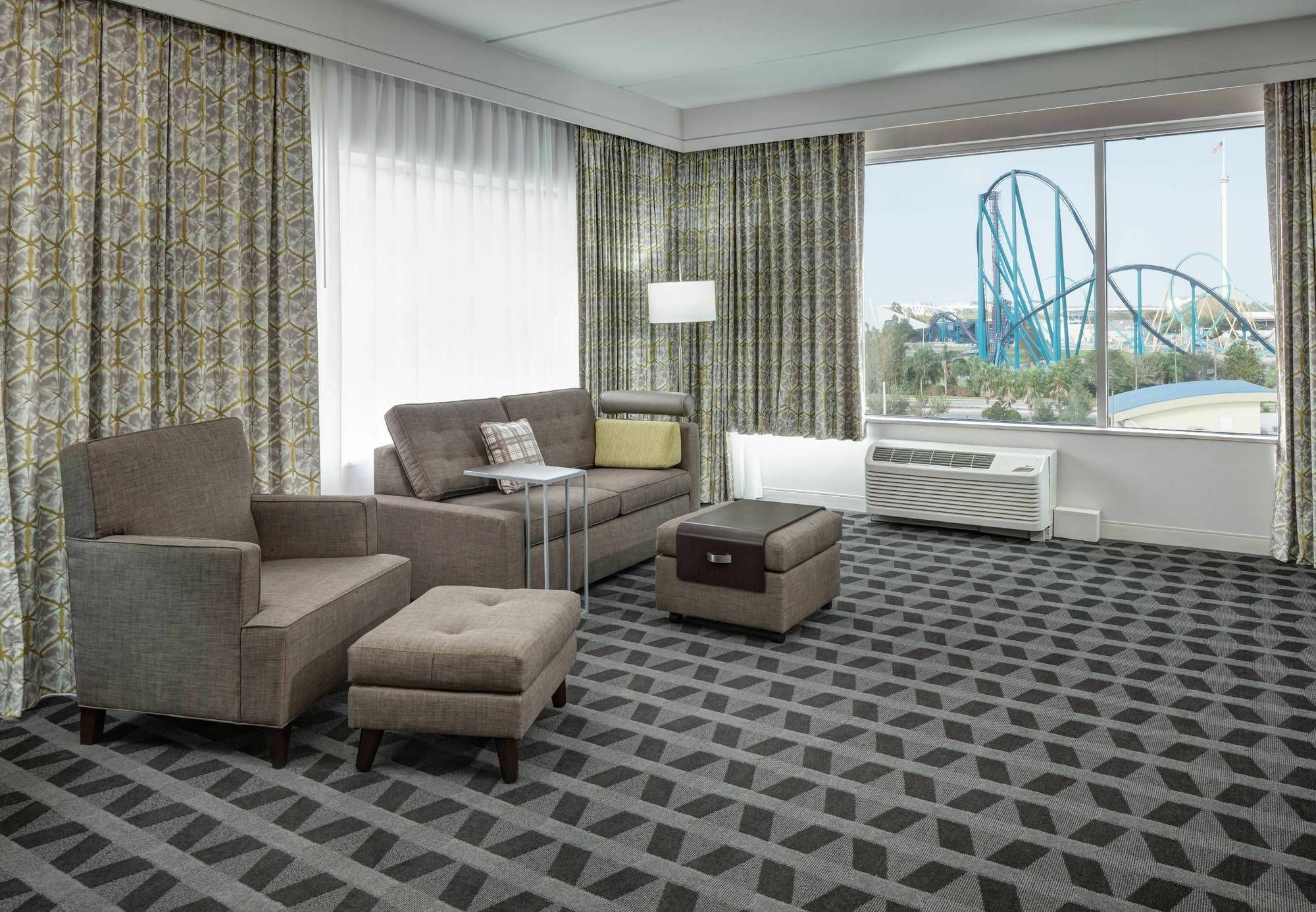 Towneplace Suites By Marriott Orlando At Seaworld Williamsburg Exterior photo